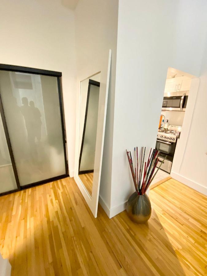 Luxury Apartments Next To Times Square نيو يورك المظهر الخارجي الصورة