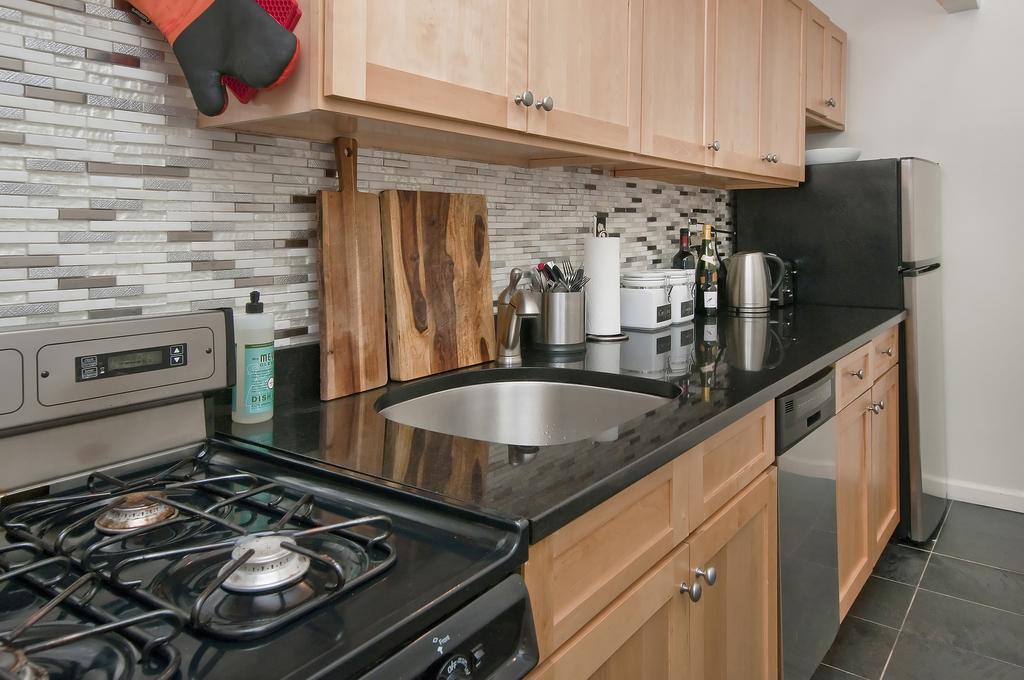 Luxury Apartments Next To Times Square نيو يورك الغرفة الصورة